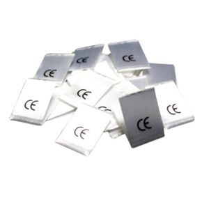 25 Textiletiketten CE mit Mittelfalte