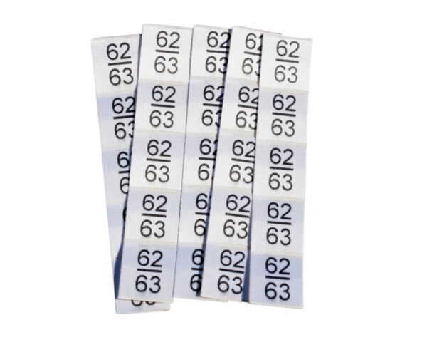 25 selbstklebende Textiletiketten Größe 62/63 25 selbstklebende Textiletiketten Größe 62/63