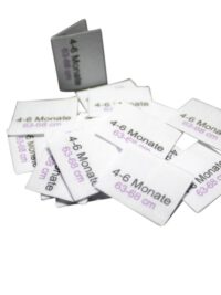 25 Textiletiketten Baby- und Kindergrößen 4-6 M 25 Textiletiketten Baby- und Kindergrößen 4-6 M