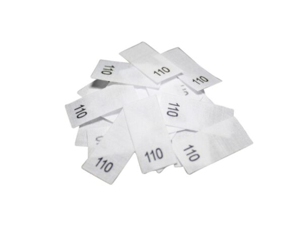 25 Textiletiketten - Größe 110 auf Mischband