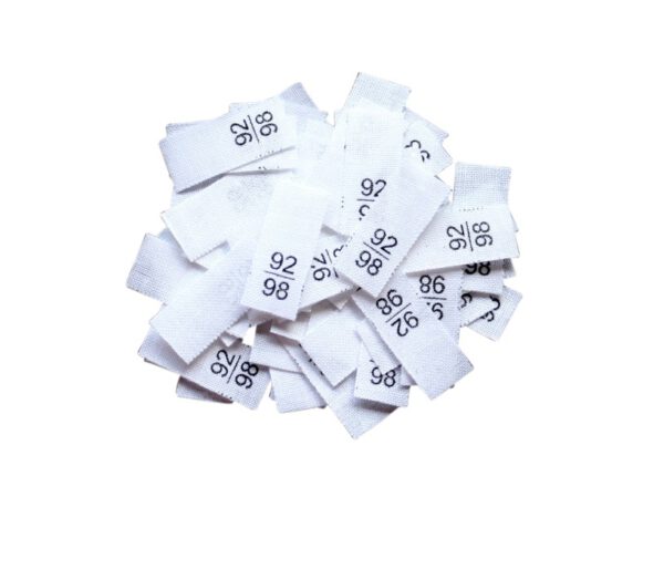 25 Textiletiketten - Größe 92/98 auf Mischband