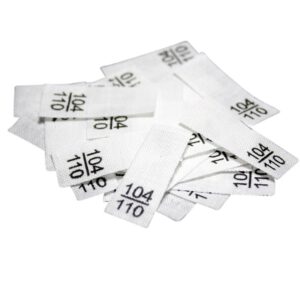 25 Textiletiketten - Größe 104/110 auf Mischband