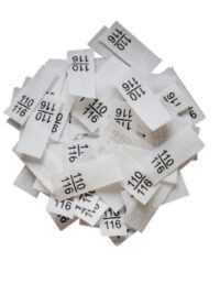 25 Textiletiketten - Größe 110/116 auf Mischband