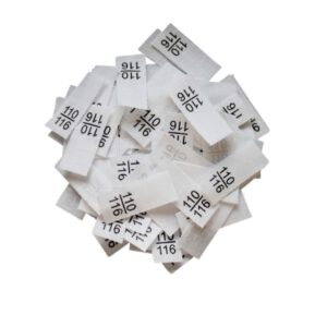 25 Textiletiketten - Größe 110/116 auf Mischband