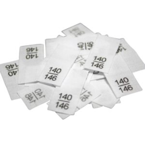 25 Textiletiketten - Größe 140/146 auf Mischband