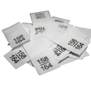 25 Textiletiketten - Größe 158/164 auf Mischband
