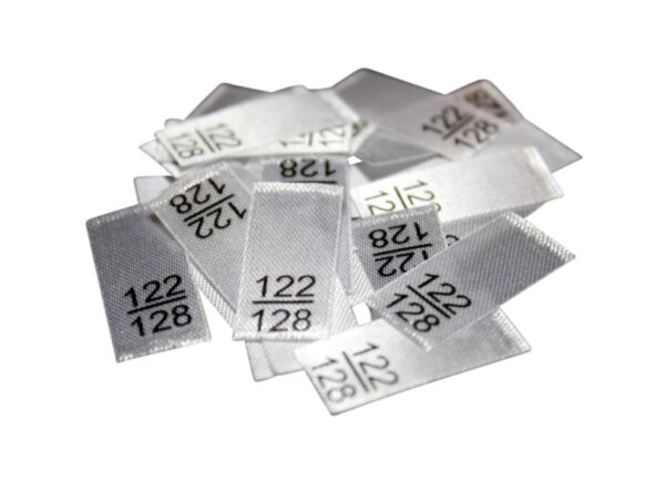 25 Textiletiketten - Größe 122/128