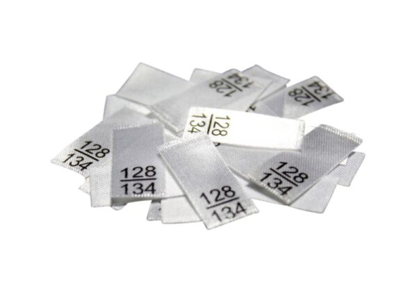 25 Textiletiketten - Größe 128/134 25 Textiletiketten - Größe 128/134