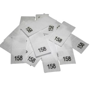 25 Textiletiketten - Größe 158 auf Mischband