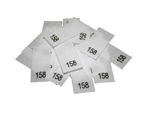25 Textiletiketten - Größe 158 auf Mischband