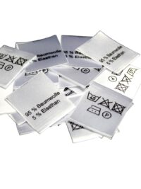 25 Textiletiketten 95% Baumwolle 5% Elasthan 25x30mm mittelgefaltet 25 Textiletiketten 95% Baumwolle 5% Elasthan 25x30mm mittelgefaltet