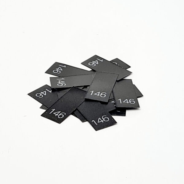 il_fullxfull.4571663292_oq2l.jpg 25 St. Textiletiketten Größe 146