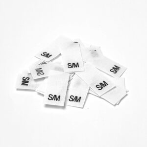 il_fullxfull.4619923579_b15s.jpg 25 St. Textiletiketten Größe S/M auf Mischband