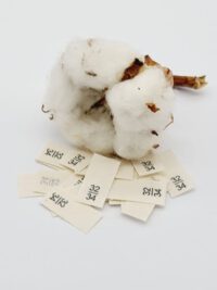 25 St. Textiletiketten  Größe 32/34 auf Naturbaumwollband