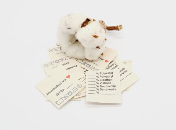 Universaletiketten Handarbeit mit Herz / 25 Stück