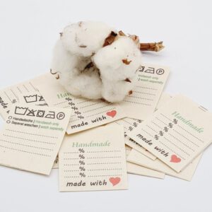 25 St. Textiletiketten Handmade made with hearth auf Naturbaumwollband