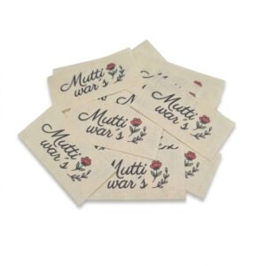 Liebevoll gestaltete Textiletiketten aus Naturbaumwolle – „Mutti war´s“ (25er-Set)