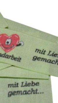 Fähnchen und Seiteneinnäher
